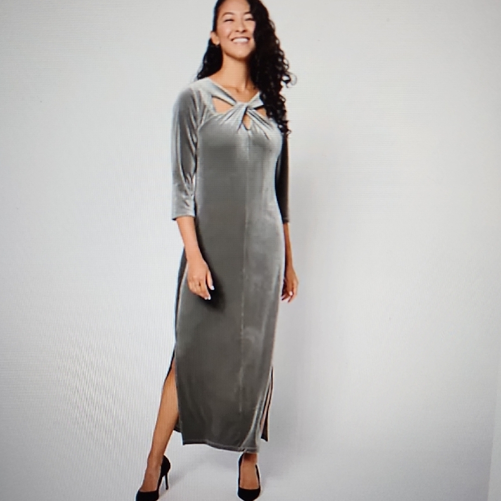 Attitudes by Renee Gray Velvet Dress